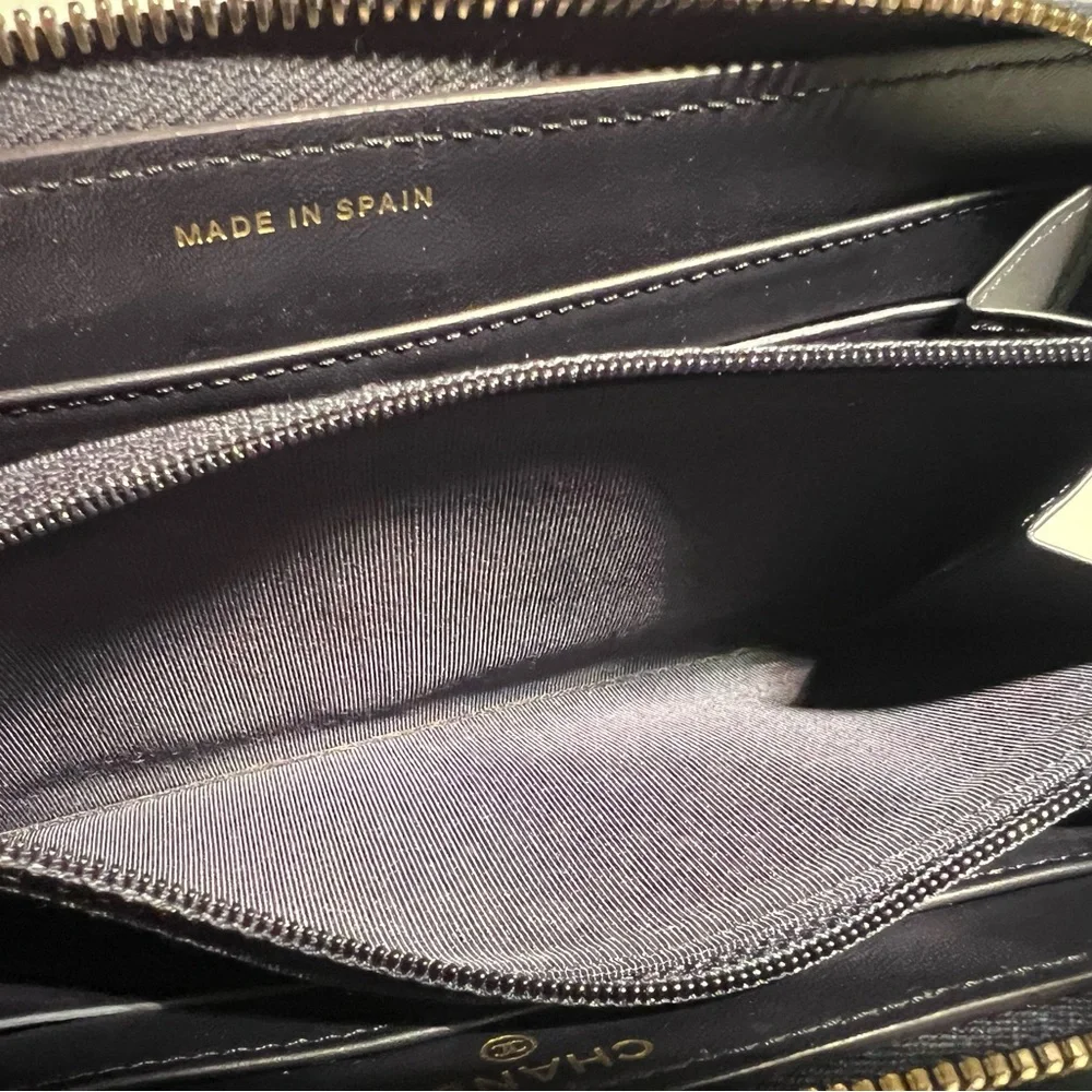 Chanel Reissue long zipper wallet second hand - Picture 11 of 12